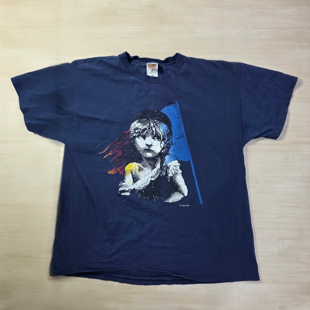 Vintage Les Miserables Shirt‎ Graphic Print Fruit of the Loom Heavy Cotton Large